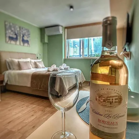 300 Steps Ladadika Apartment