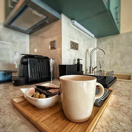 300 Steps Ladadika Appartement *